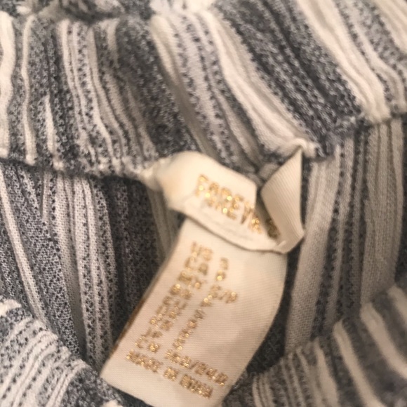 Forever21 sailor blue and white cotton blouse - Picture 3 of 3